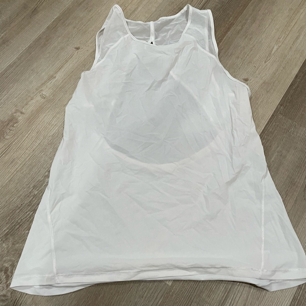 White, size 6, Lululemon for the Run Tank